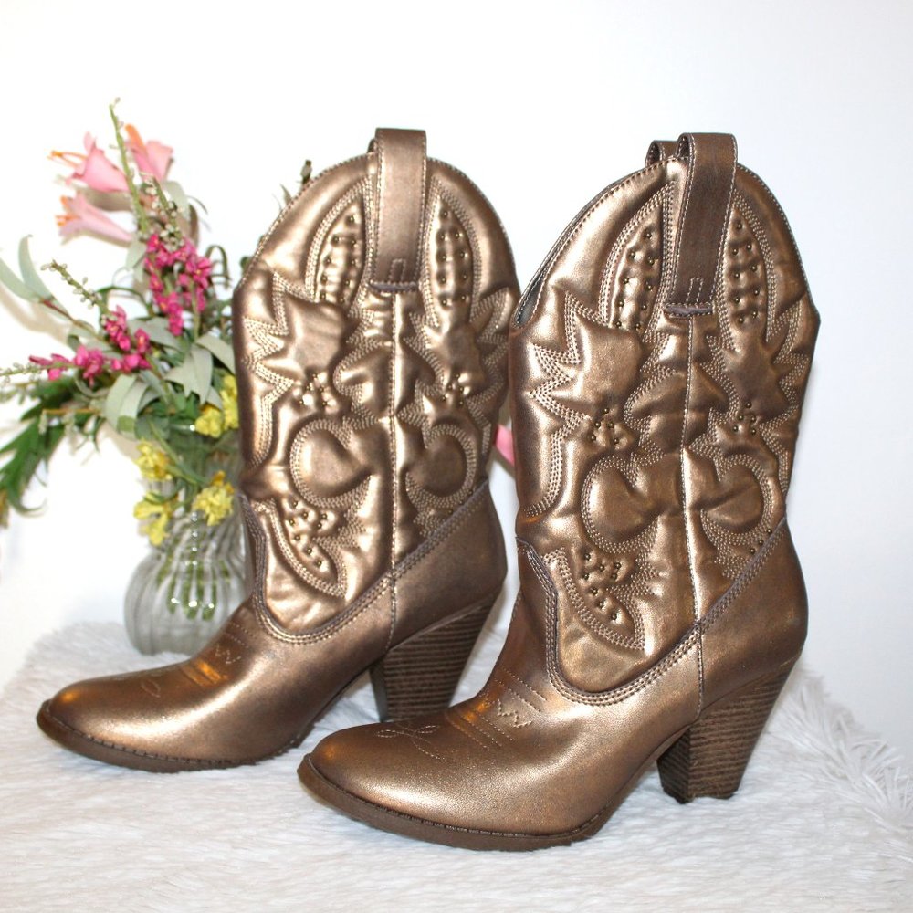 ✨ Mossimo Supply Co. Metallic Brown Heeled Boots ✨